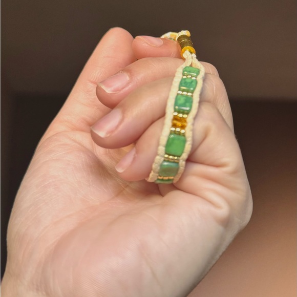 Green Tennis-Style Bracelet with Emerald-Like Gemstones - Picture 8 of 13